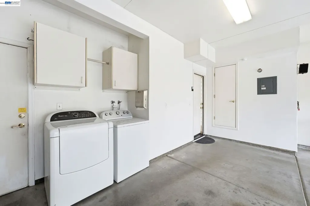 154 Asby Bay Alameda CA 94502