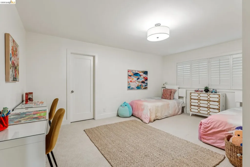 2028 Damuth Oakland CA 94602