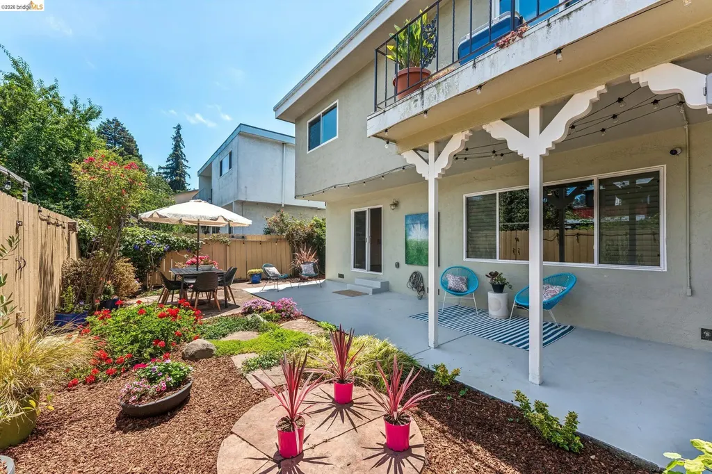 2028 Damuth Oakland CA 94602