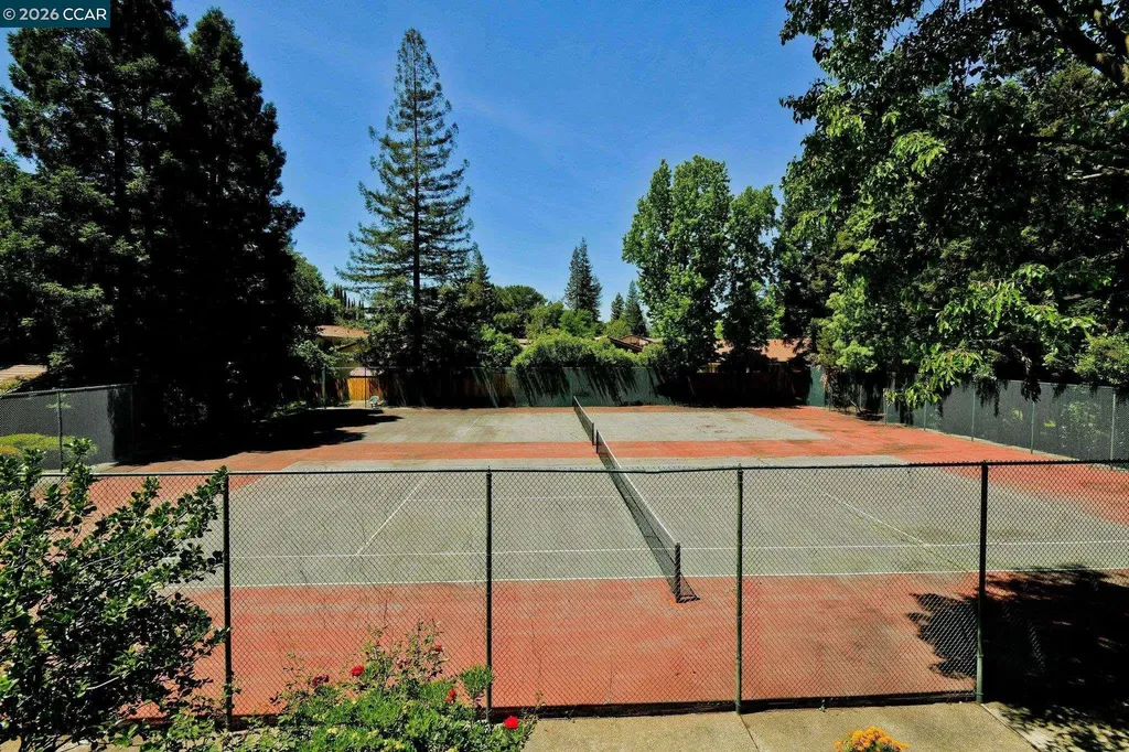 820 Camelback Place Pleasant Hill CA 94523