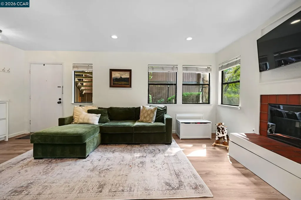 820 Camelback Place Pleasant Hill CA 94523