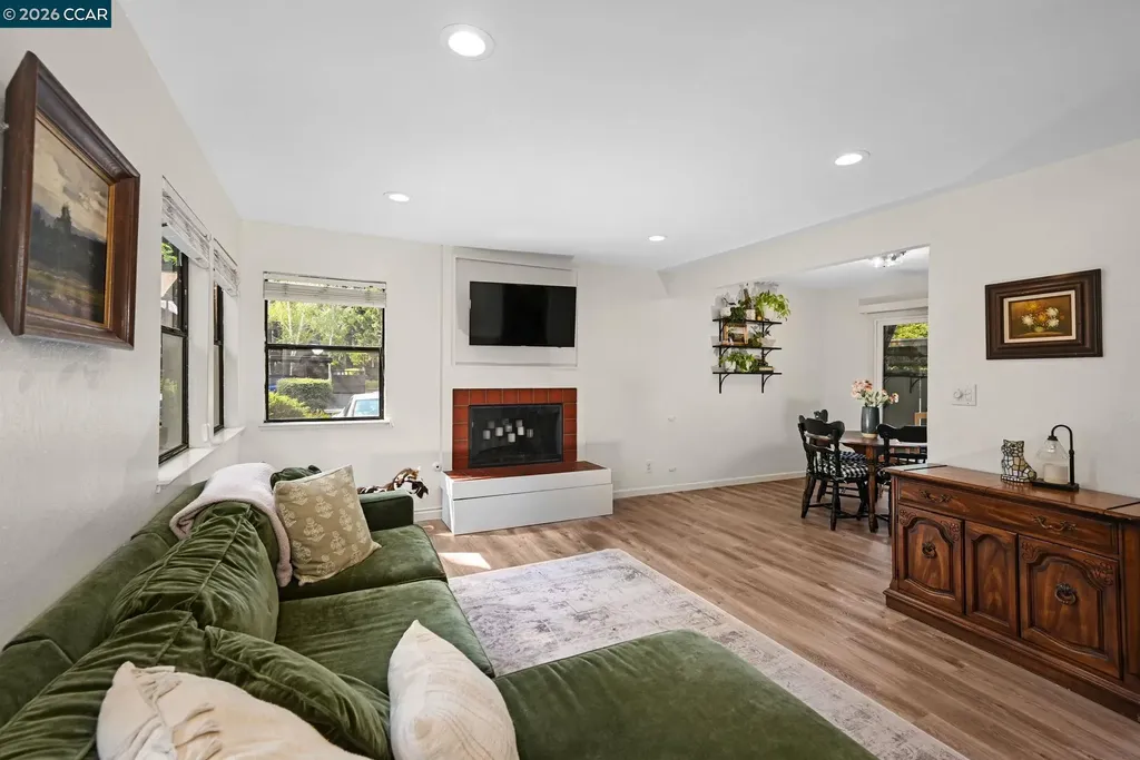 820 Camelback Place Pleasant Hill CA 94523