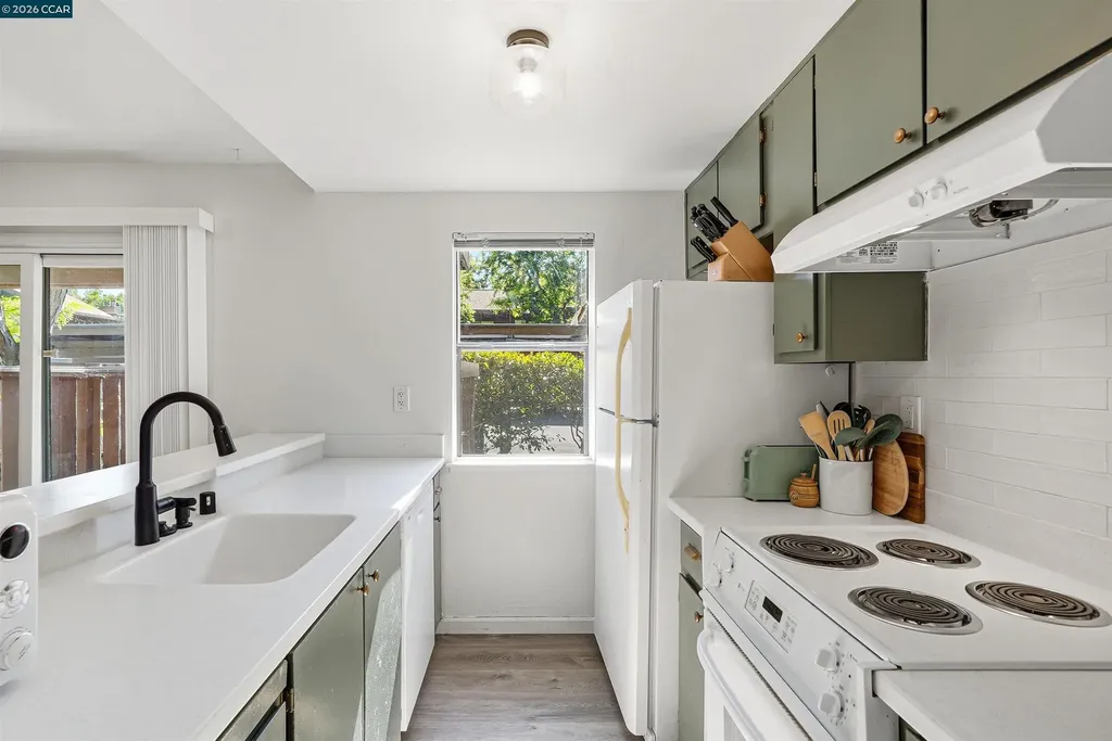 820 Camelback Place Pleasant Hill CA 94523