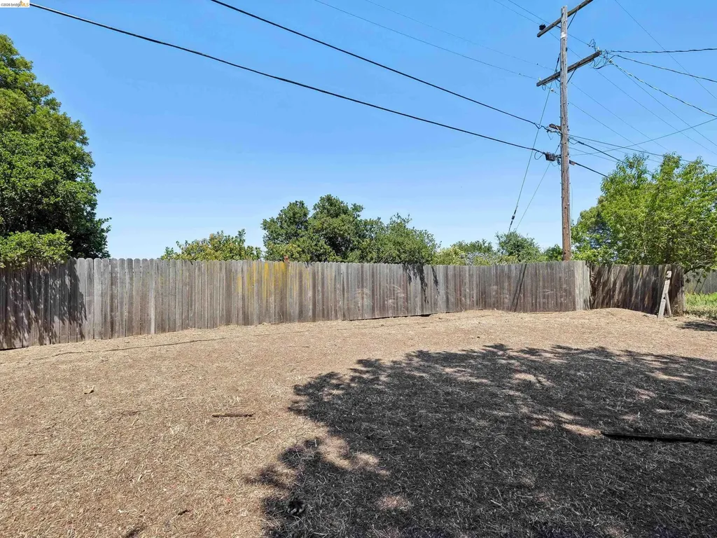 456 La Jolla Street Vallejo CA 94591