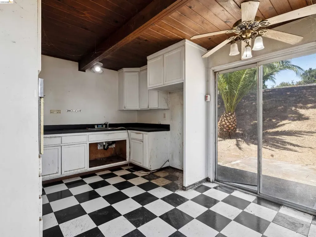 456 La Jolla Street Vallejo CA 94591