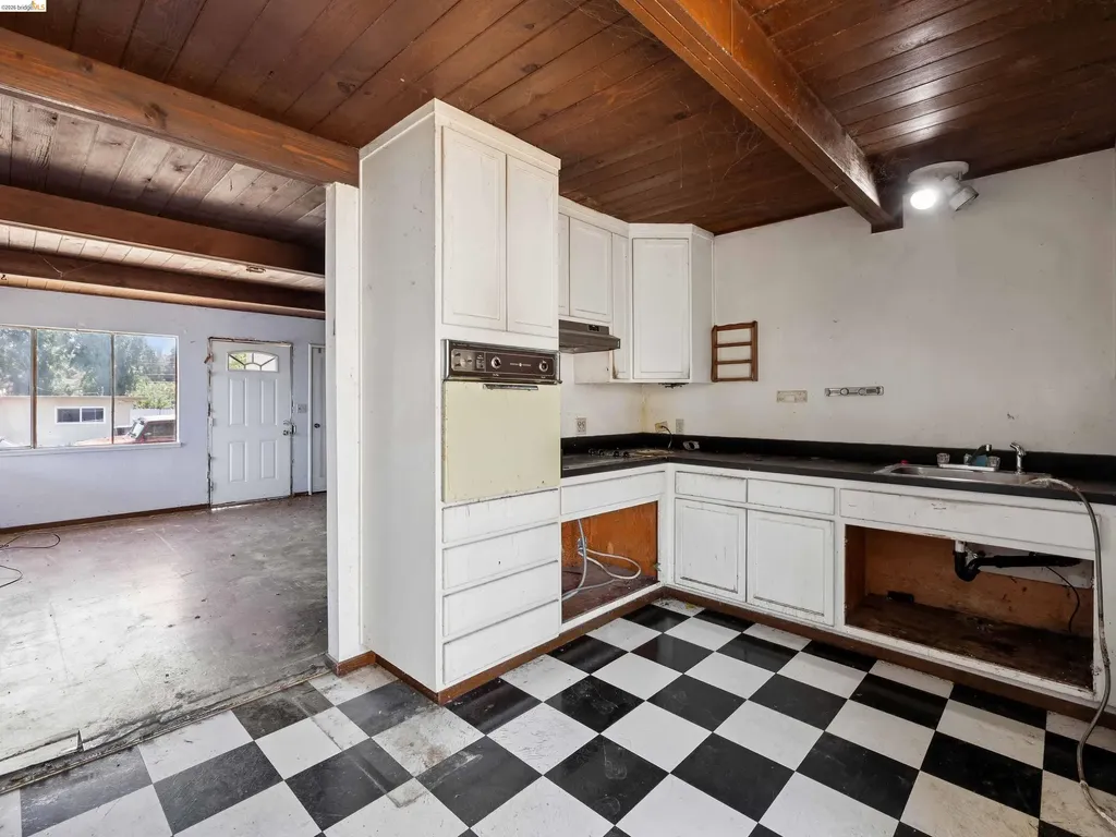 456 La Jolla Street Vallejo CA 94591