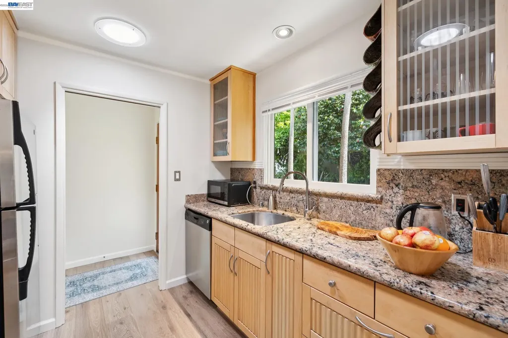 55 Asilomar Circle Oakland CA 94611
