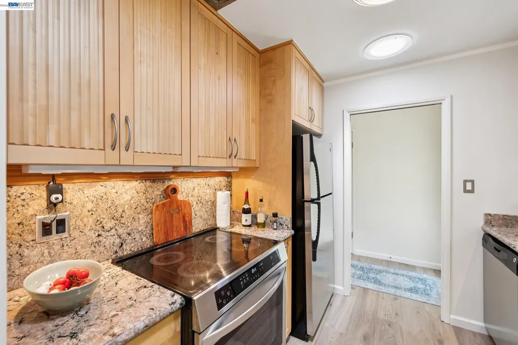55 Asilomar Circle Oakland CA 94611