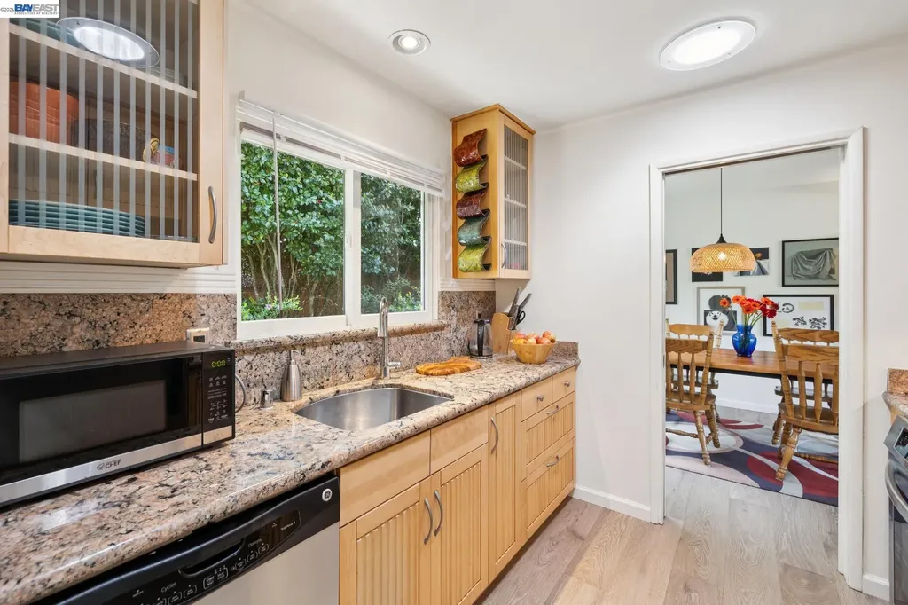 55 Asilomar Circle Oakland CA 94611