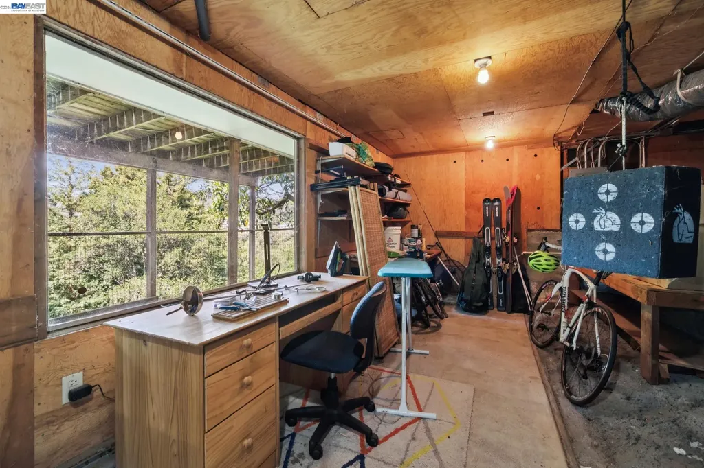55 Asilomar Circle Oakland CA 94611