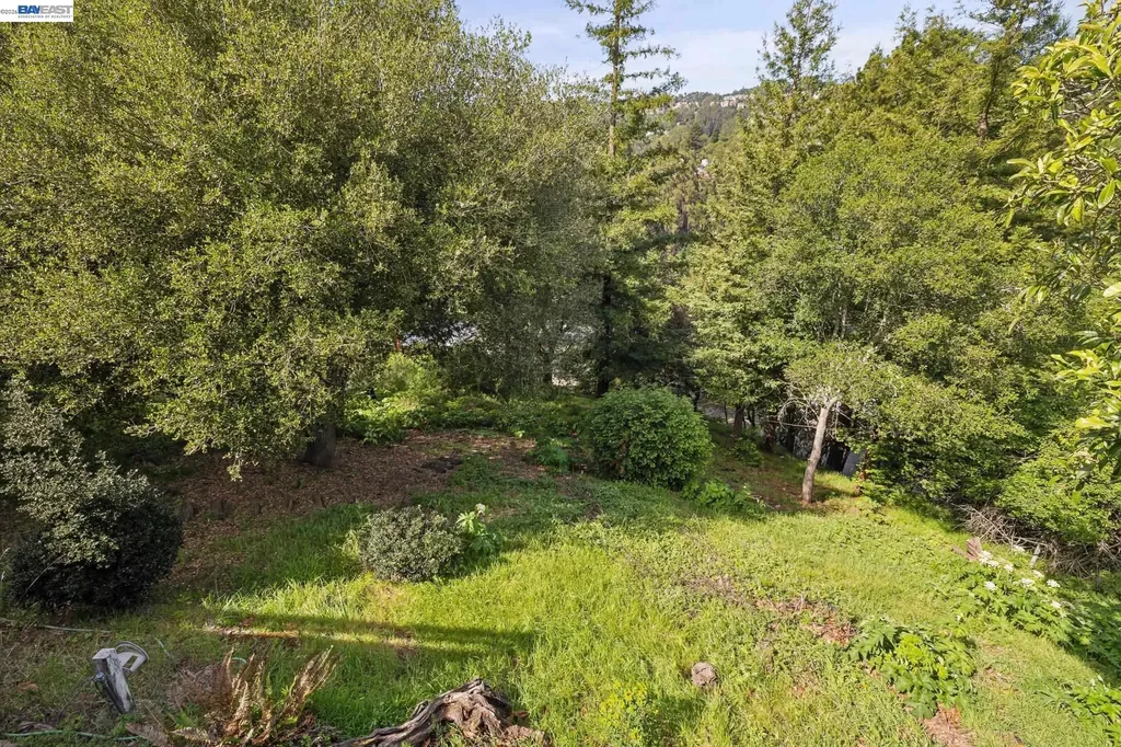 55 Asilomar Circle Oakland CA 94611