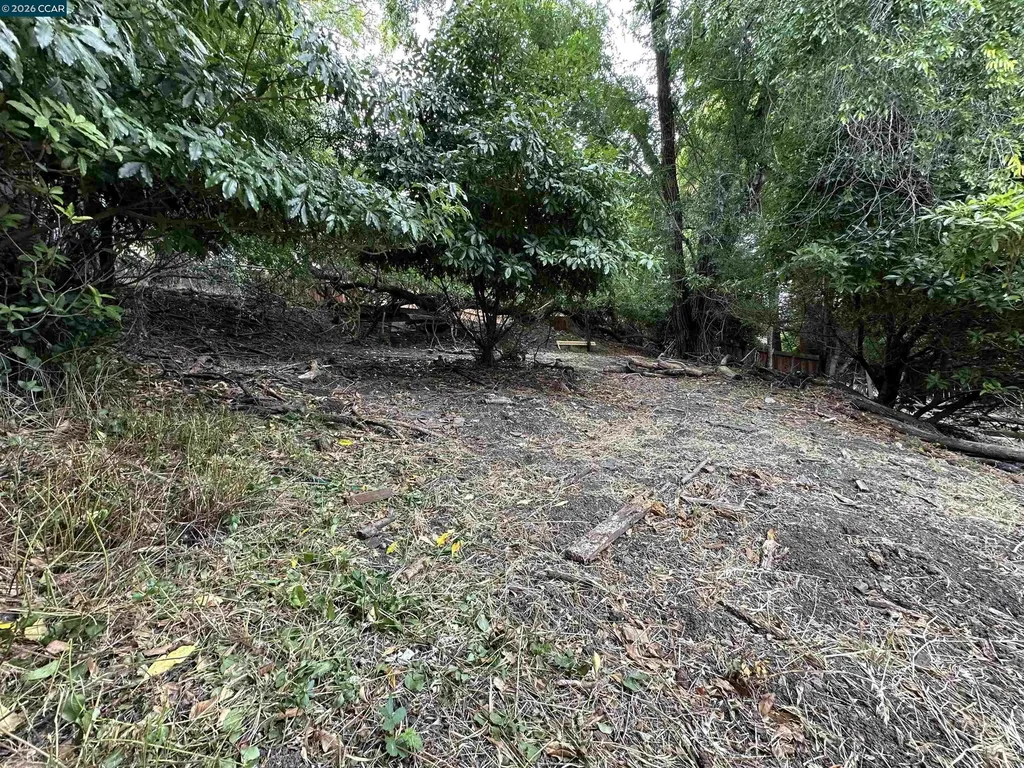 534 La Paloma Road El Sobrante CA 94803