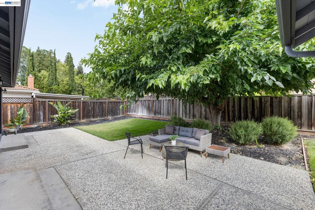 5514 Paseo Navarro Pleasanton CA 94566