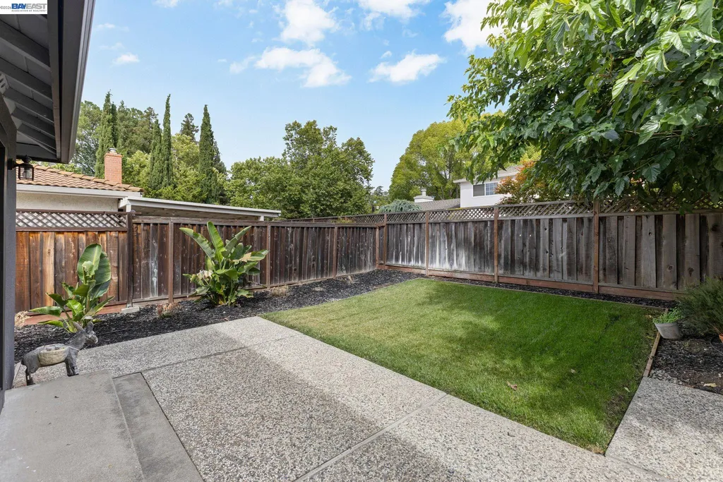 5514 Paseo Navarro Pleasanton CA 94566