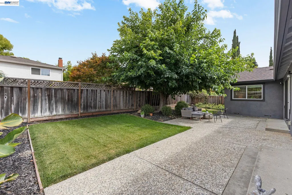 5514 Paseo Navarro Pleasanton CA 94566
