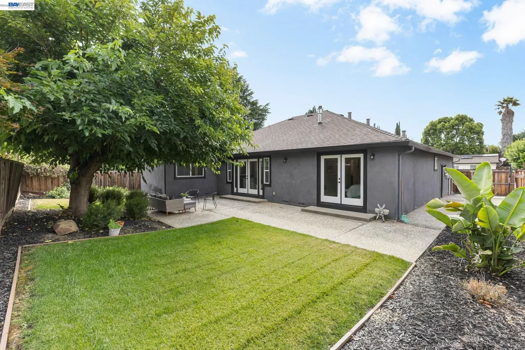 5514 Paseo Navarro Pleasanton CA 94566
