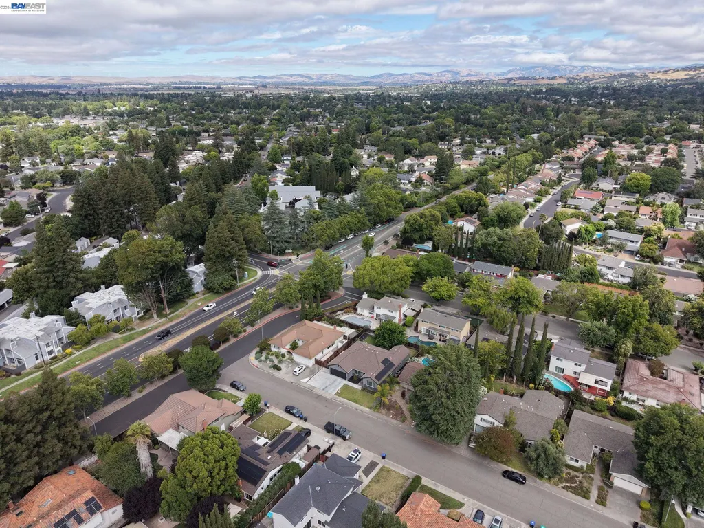 5514 Paseo Navarro Pleasanton CA 94566