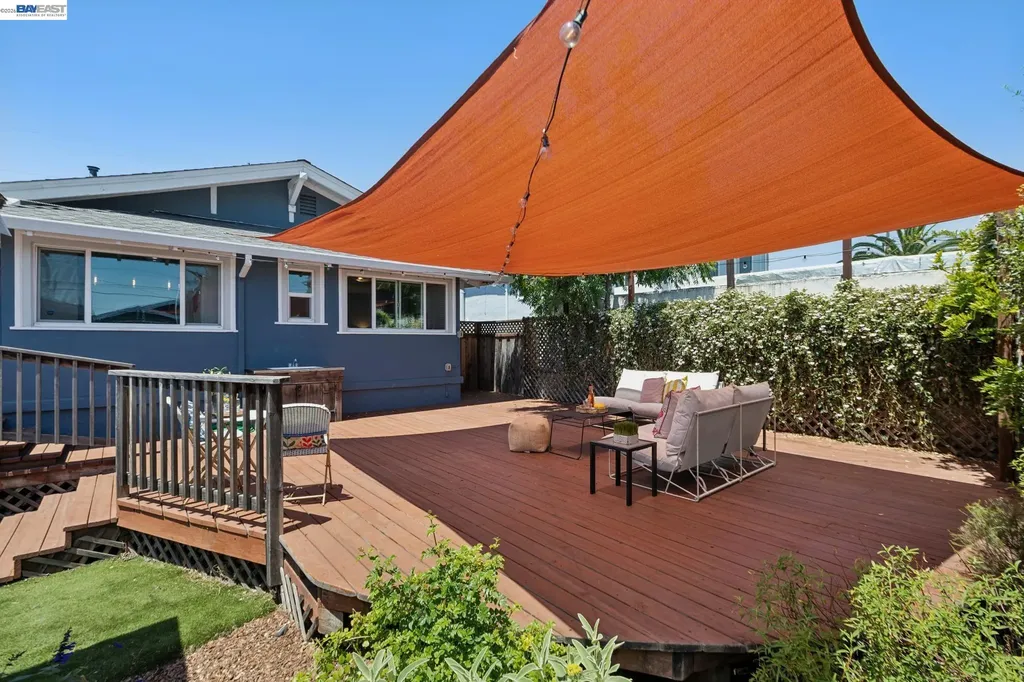 2724 Seminary Avenue Oakland CA 94605