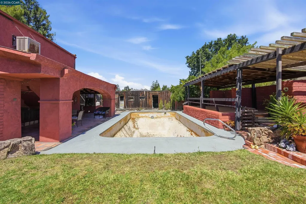 5249 Olive Drive Concord CA 94521