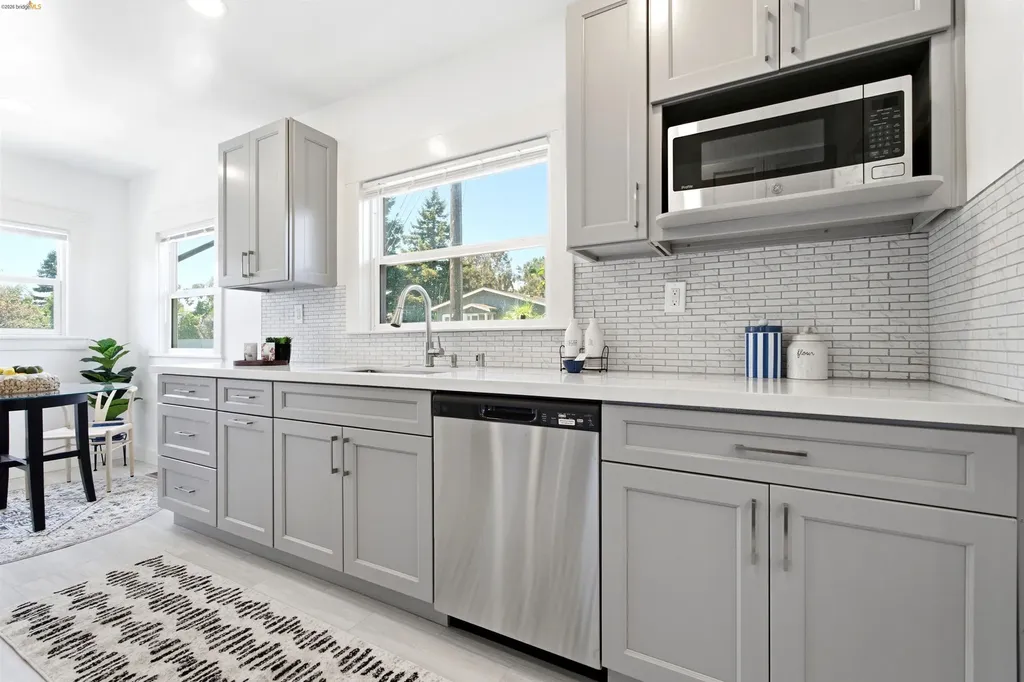 4201 Redding Street Oakland CA 94619