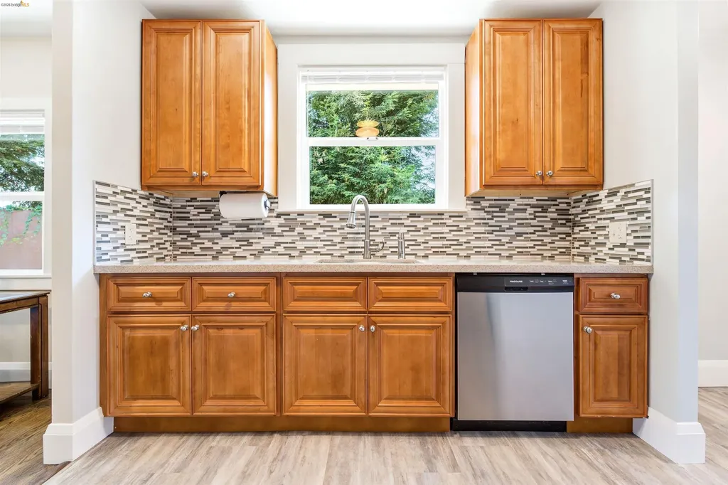 4201 Redding Street Oakland CA 94619