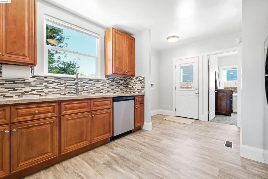 4201 Redding Street Oakland CA 94619