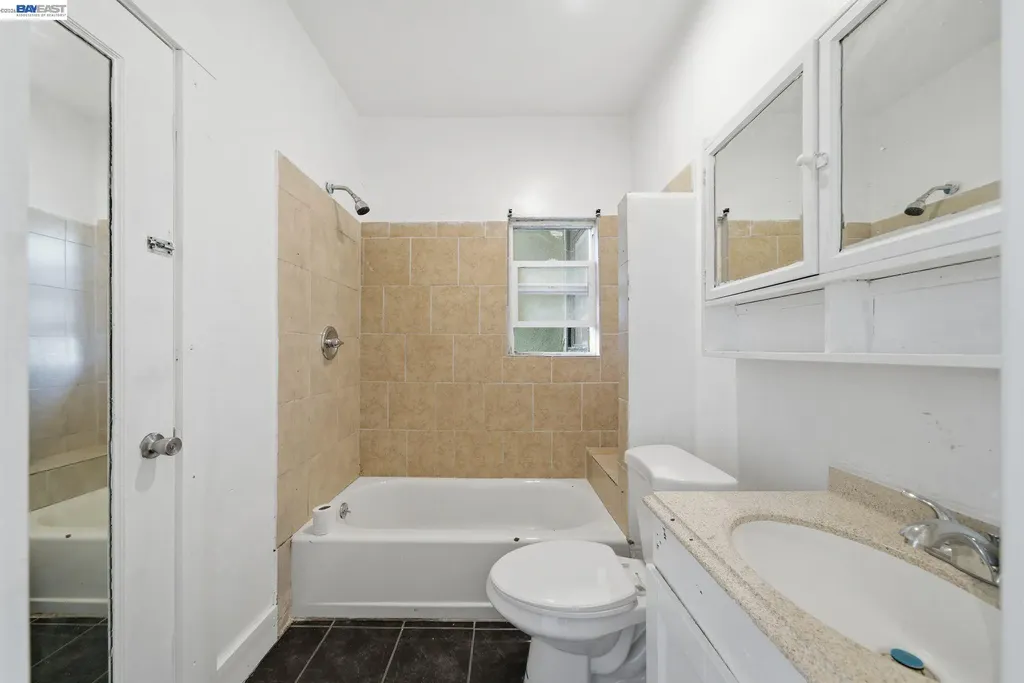 5315 Cole Street Oakland CA 94601
