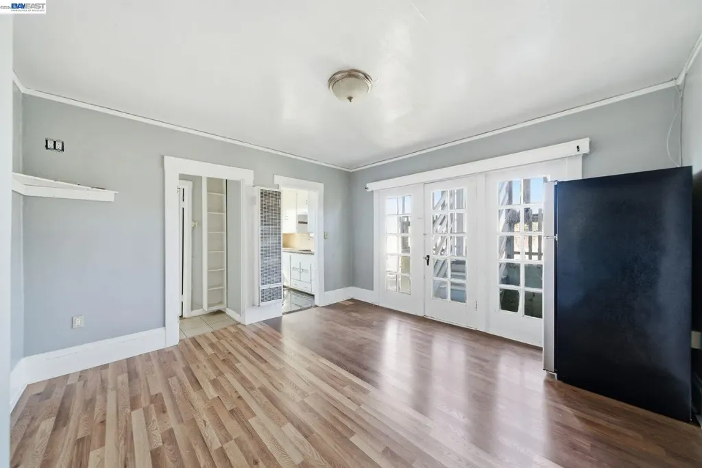 5315 Cole Street Oakland CA 94601