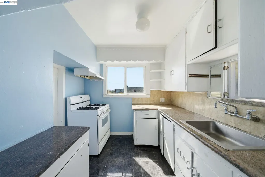 5315 Cole Street Oakland CA 94601
