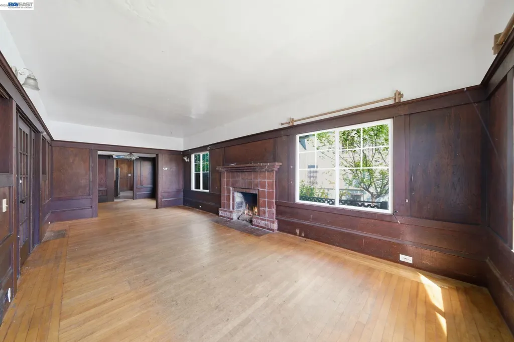 5315 Cole Street Oakland CA 94601
