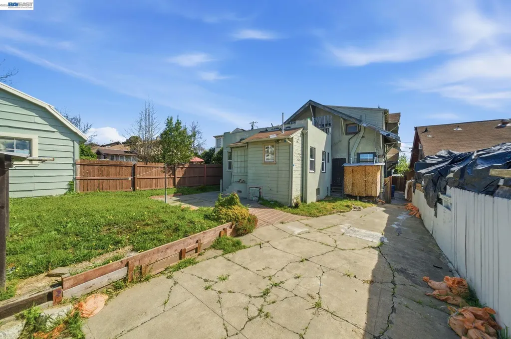 5315 Cole Street Oakland CA 94601