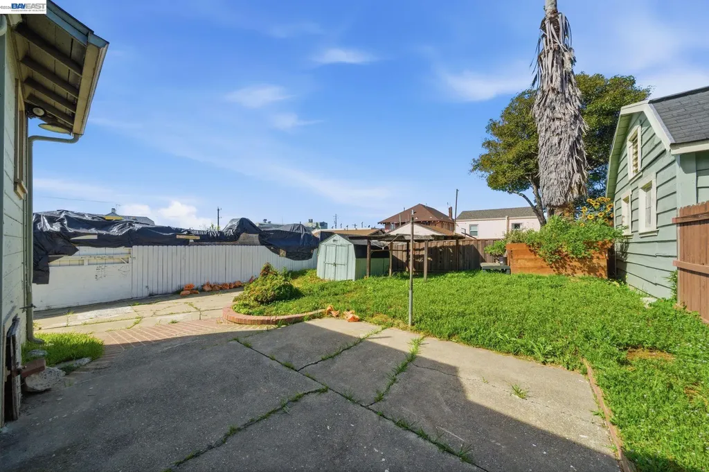 5315 Cole Street Oakland CA 94601