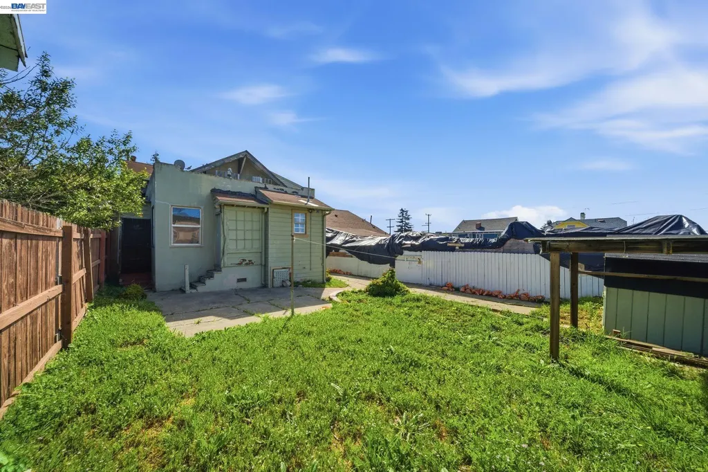 5315 Cole Street Oakland CA 94601