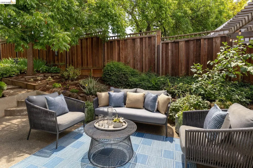 4434 Davenport Avenue Oakland CA 94619