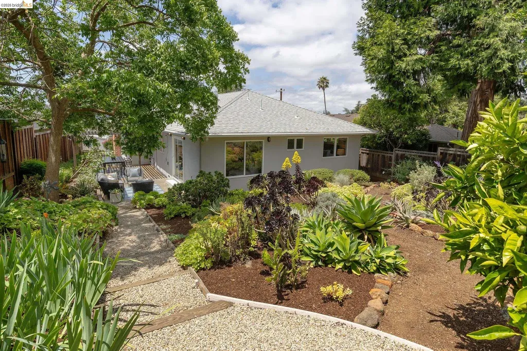 4434 Davenport Avenue Oakland CA 94619