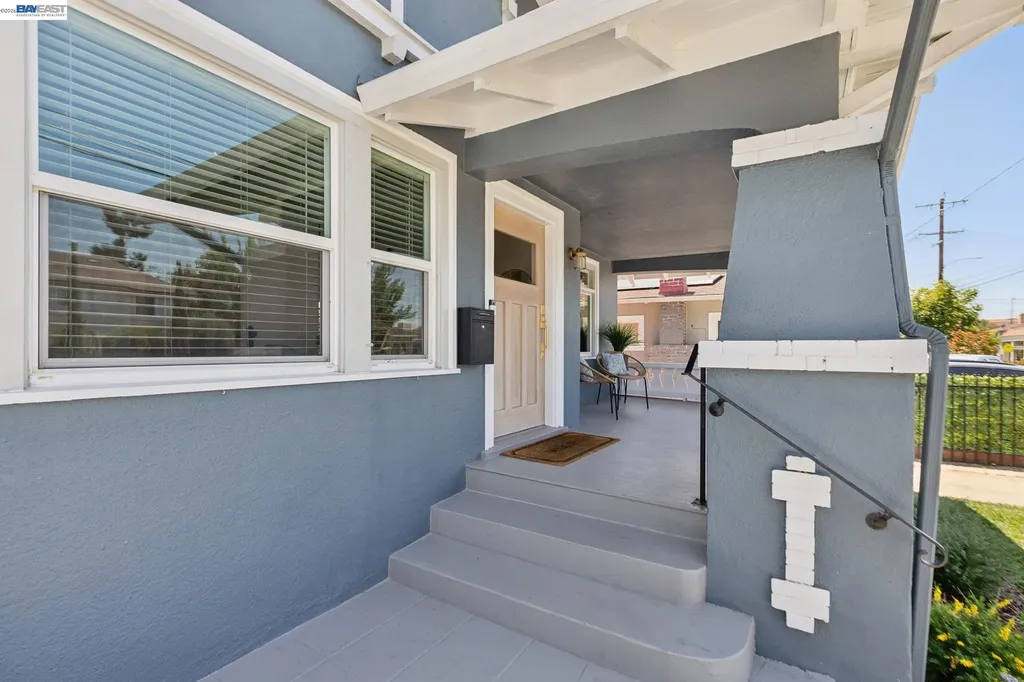 2724 Seminary Avenue Oakland CA 94605