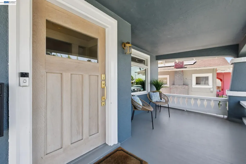 2724 Seminary Avenue Oakland CA 94605