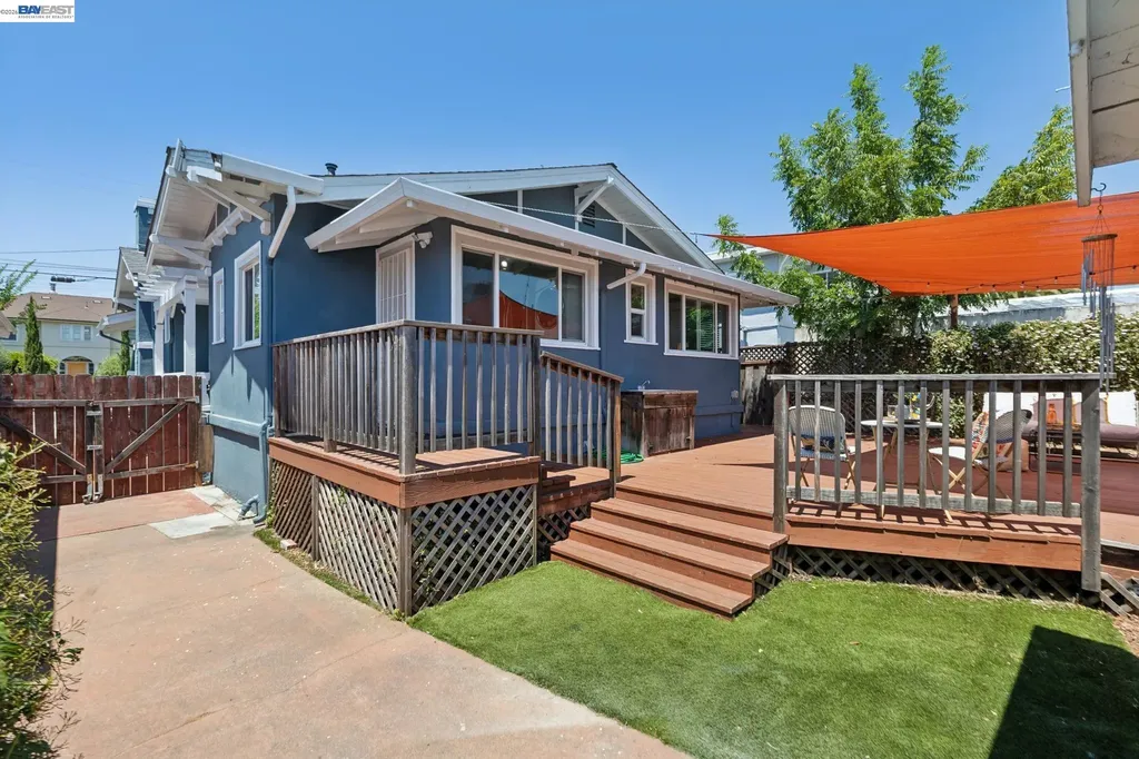 2724 Seminary Avenue Oakland CA 94605