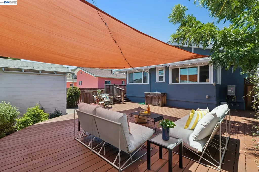 2724 Seminary Avenue Oakland CA 94605