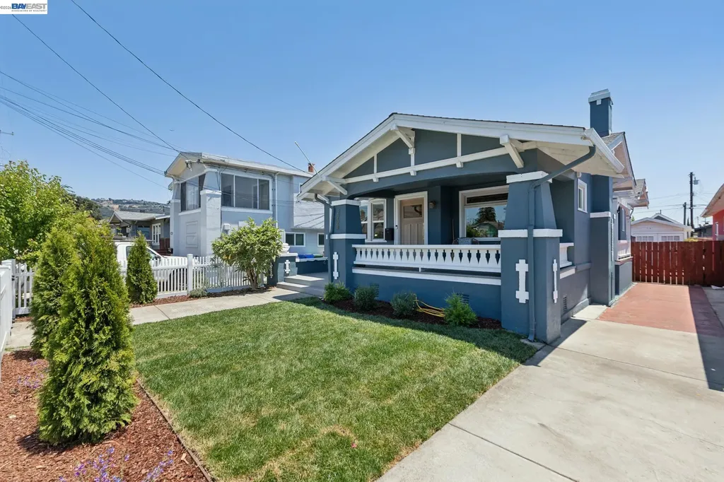 2724 Seminary Avenue Oakland CA 94605