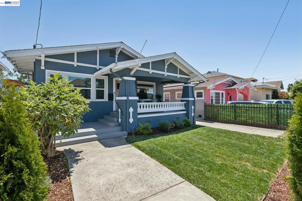 2724 Seminary Avenue Oakland CA 94605