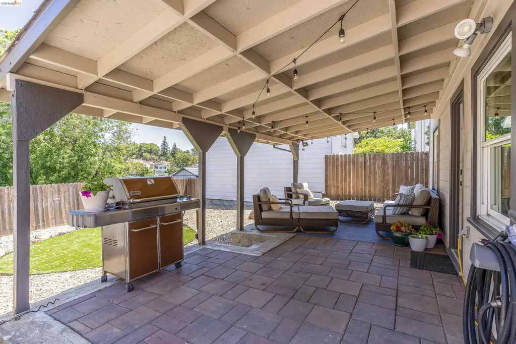 2001 Boynton Avenue Martinez CA 94553