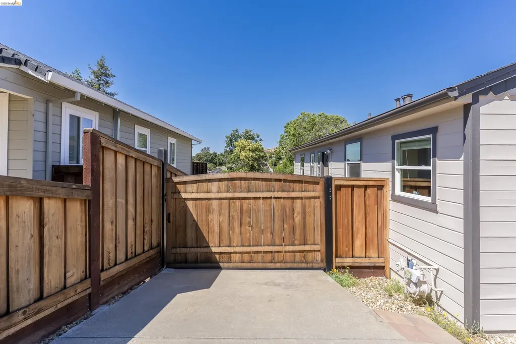 2001 Boynton Avenue Martinez CA 94553
