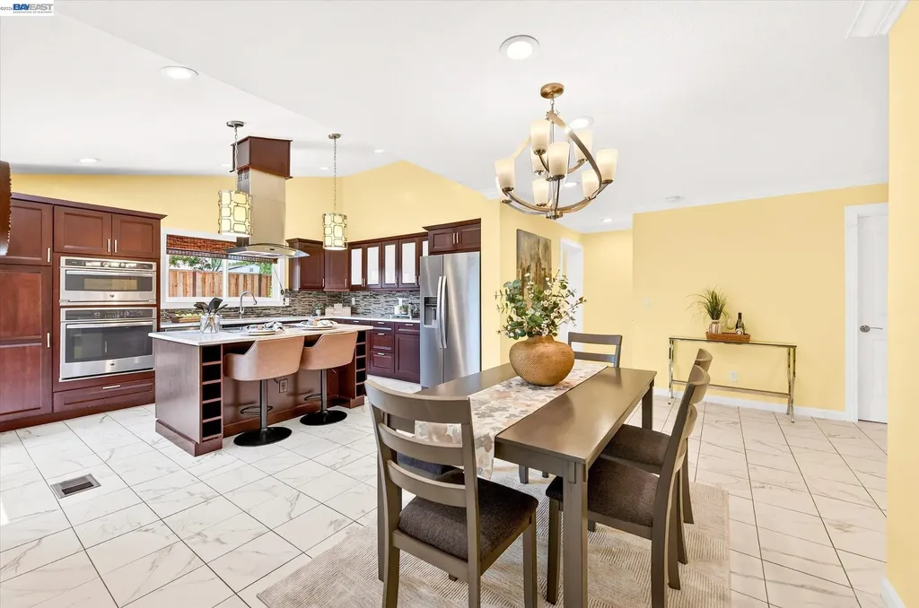 2358 Crestline Road Pleasanton CA 94566