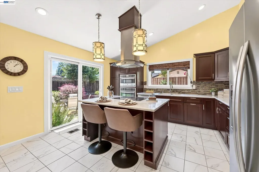 2358 Crestline Road Pleasanton CA 94566
