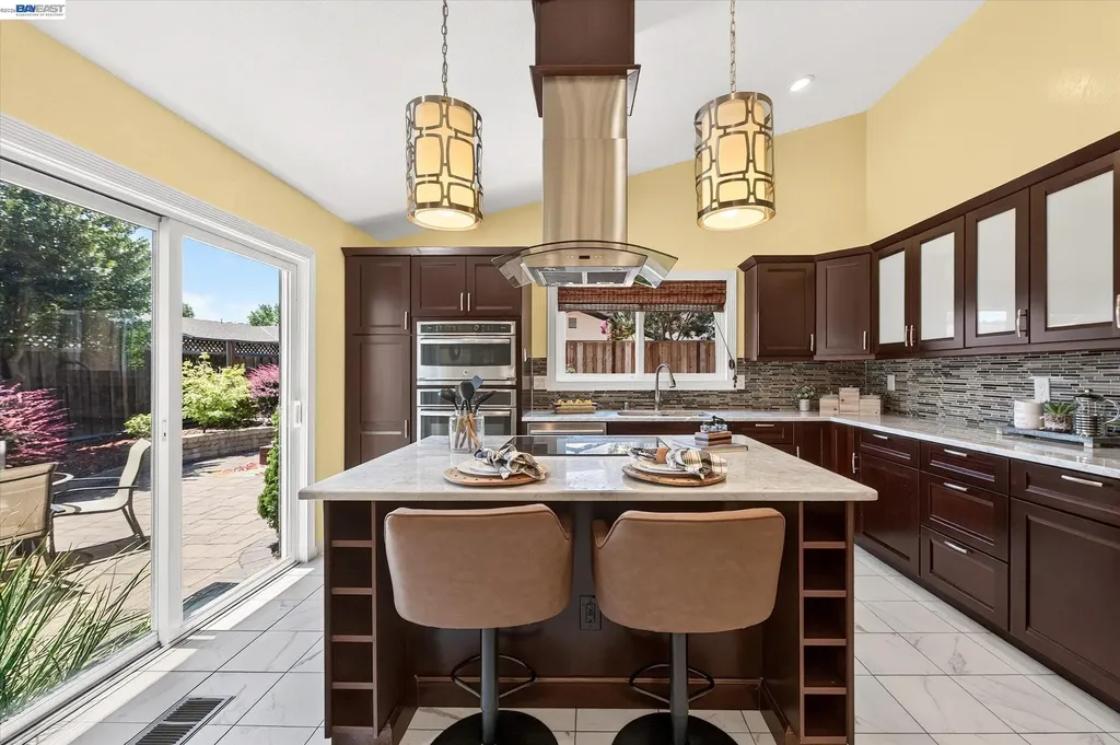 2358 Crestline Road Pleasanton CA 94566