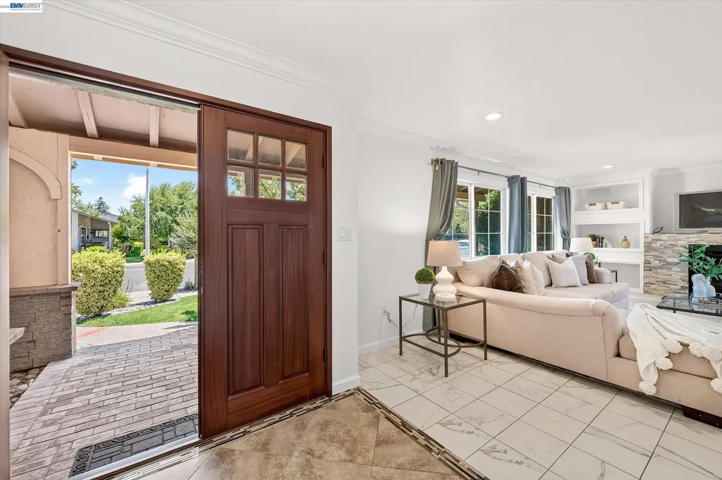 2358 Crestline Road Pleasanton CA 94566