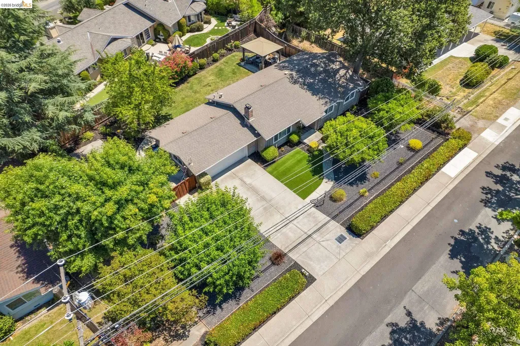 1131 Camino Tassajara Danville CA 94526