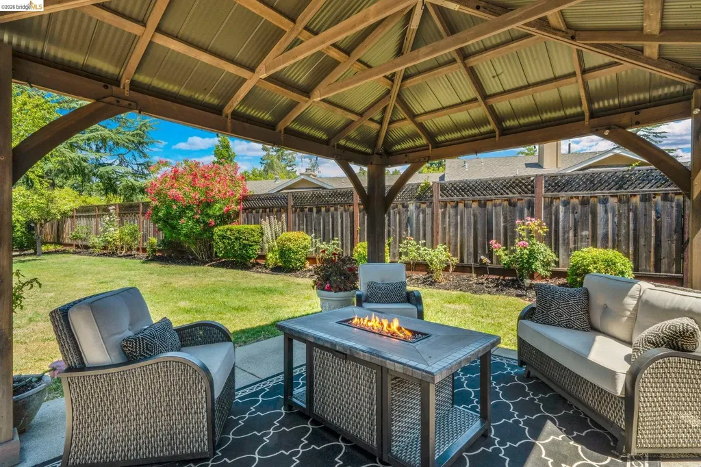 1131 Camino Tassajara Danville CA 94526