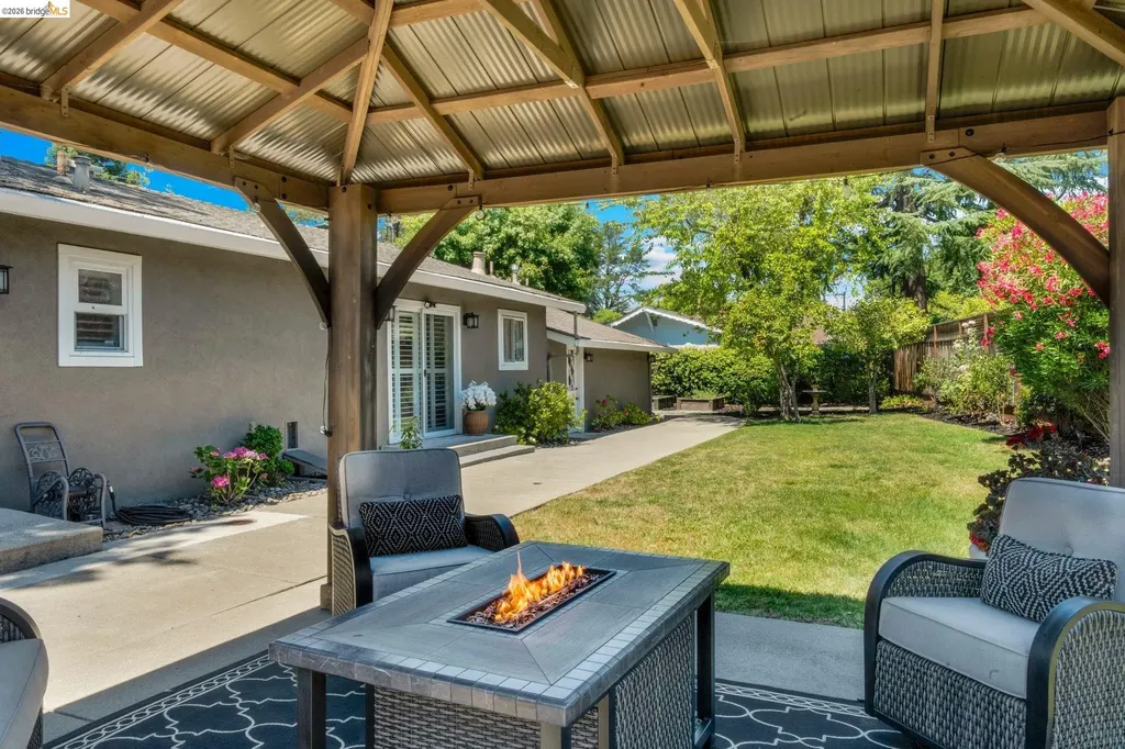 1131 Camino Tassajara Danville CA 94526